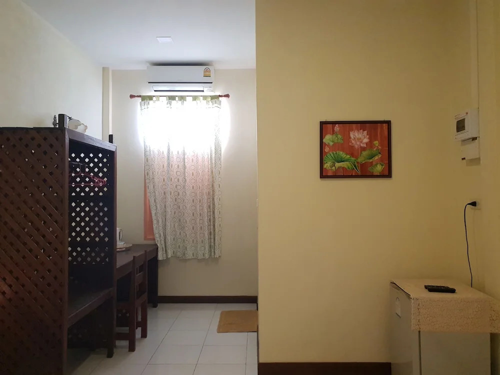 Benjapirom Private House