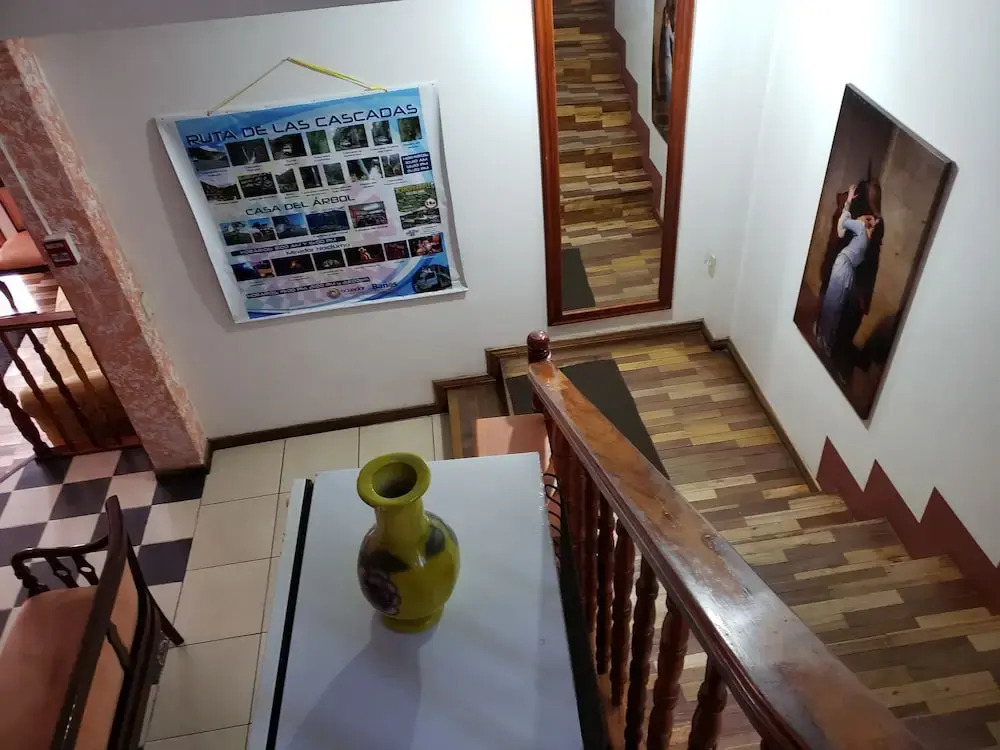 Hostal Monte Real