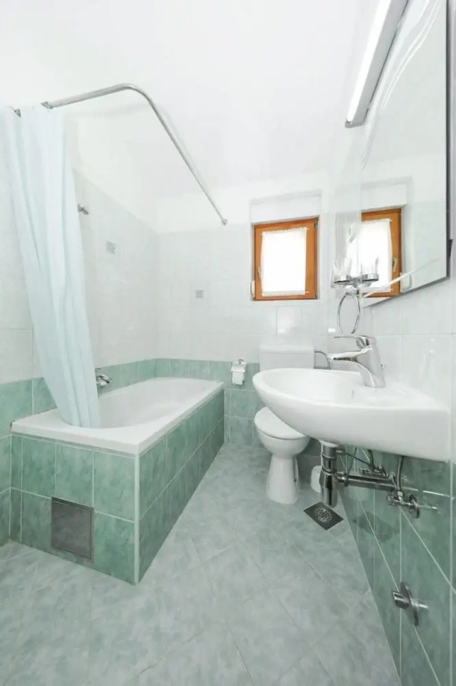 Buga - Close to the Beach & Comfortable - A1