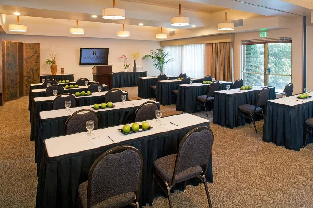 Silver Cloud Inn - Redmond