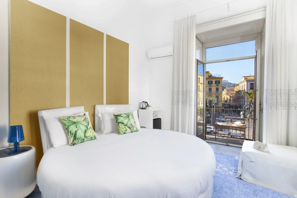 Piazza Tasso B&B