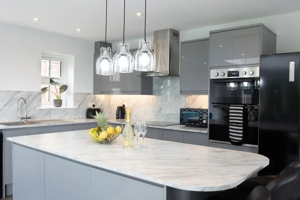 Field View 5-bed House - Free Parking