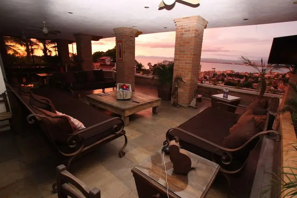 Villa Las Palmeras Gay Hotel