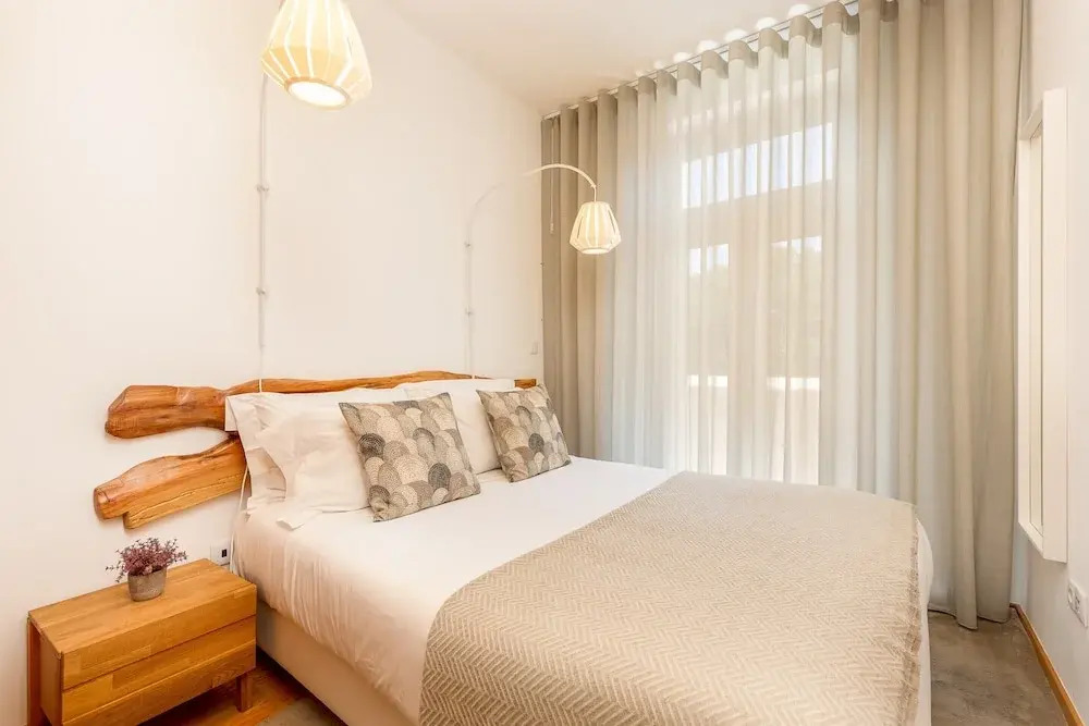 Stylish City-center Retreat