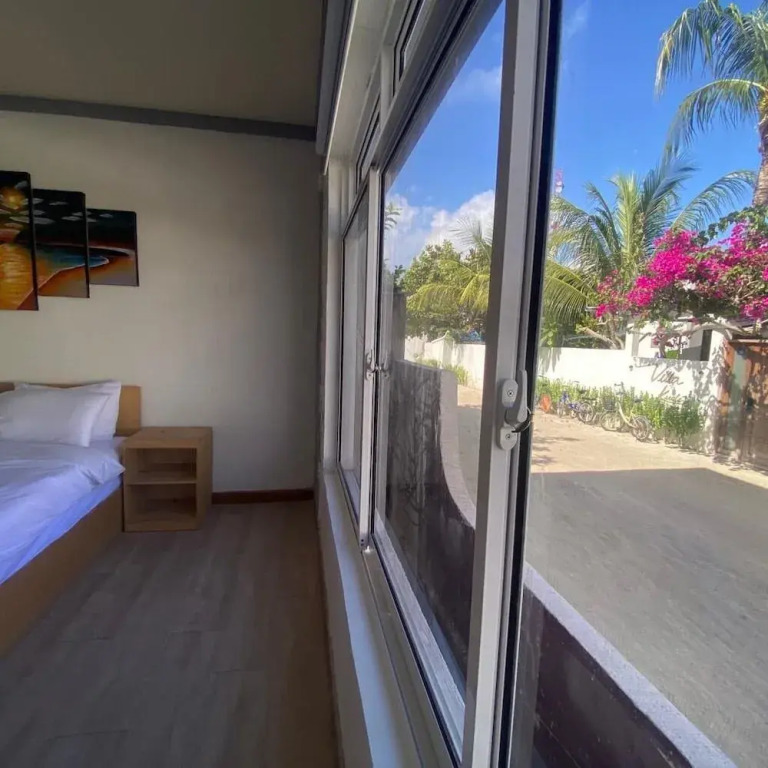 TWIN PALMS Surfhouse