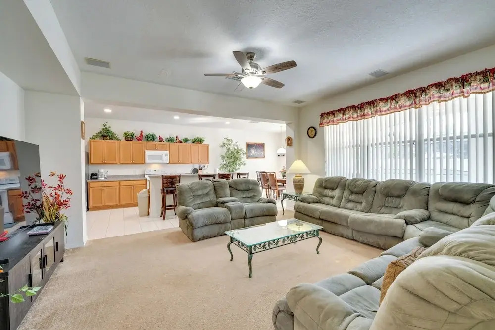 Spacious Kissimmee Villa w/ Private Pool & Hot Tub