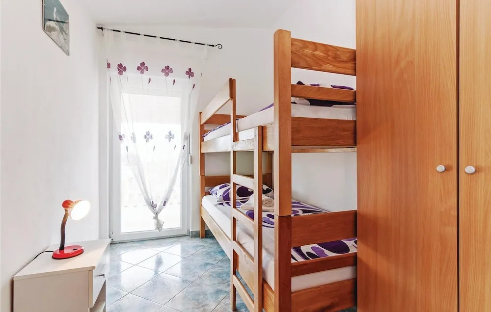 Nice Apartment in Vir With 2 Bedrooms and Wifi