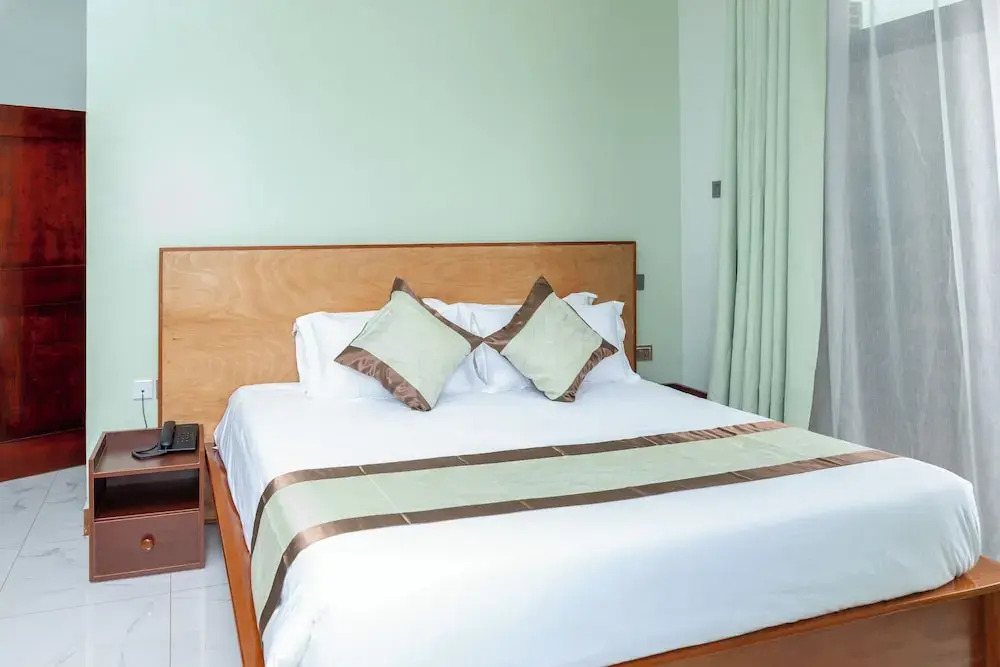 Ngabu Hotel