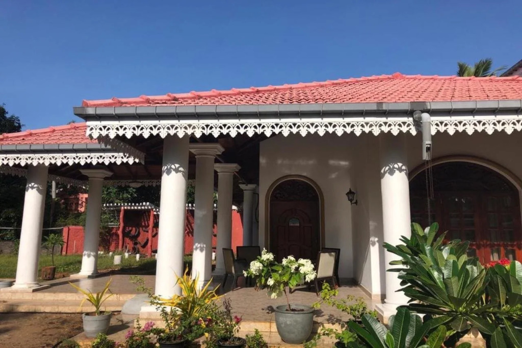 Royal Phoenix Boutique Hotel