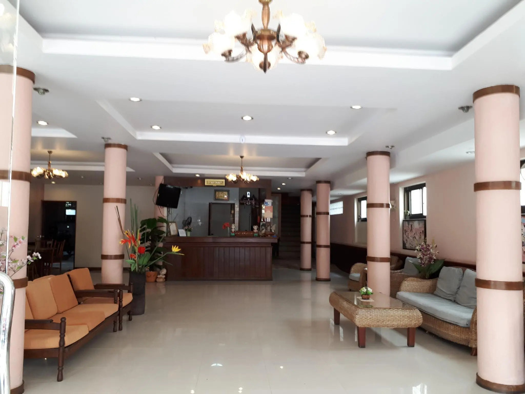 Nathon Residence Hotelโรงเเรมหน้าทอนเรสซิเด้นท์