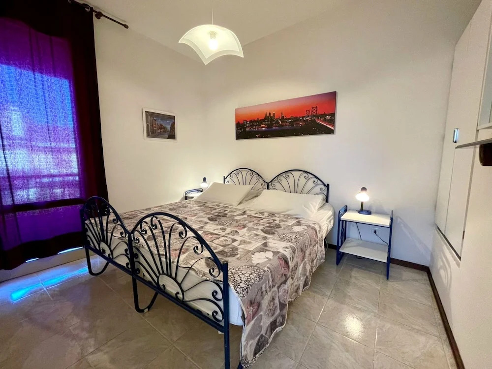 Comfy villa with pool and barbecue