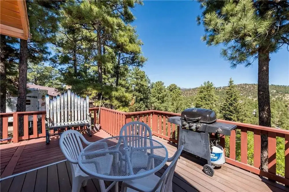 Cowboys Indians and Outlaws - Three Bedroom Cabin