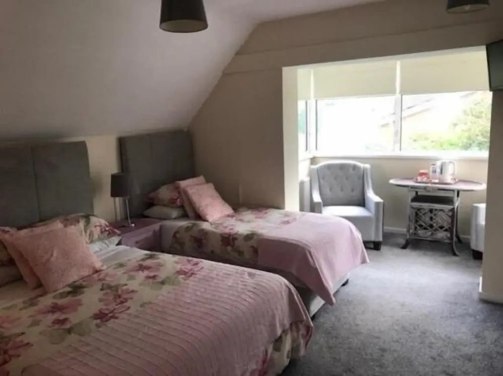 Overdale Motel