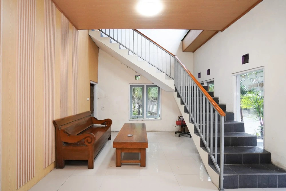 RedDoorz near Terminal Bus Tingkir Salatiga