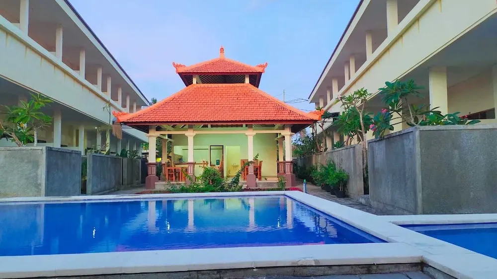 THE LAVIANA HOTEL