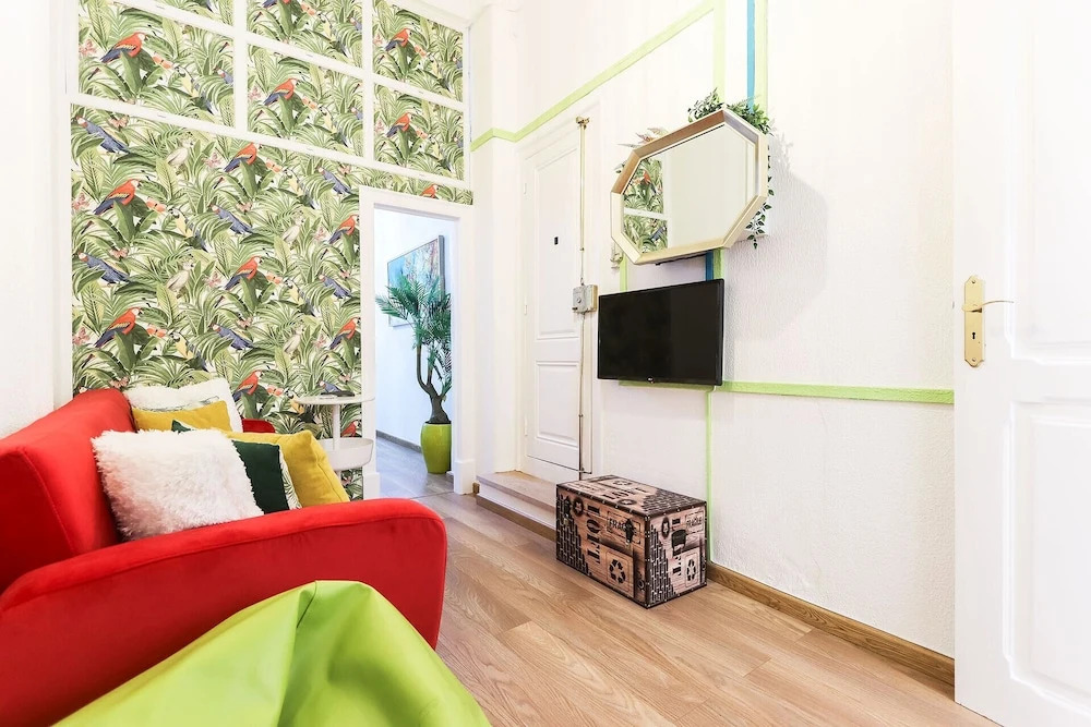 Marquês de Pombal Typical by Homing