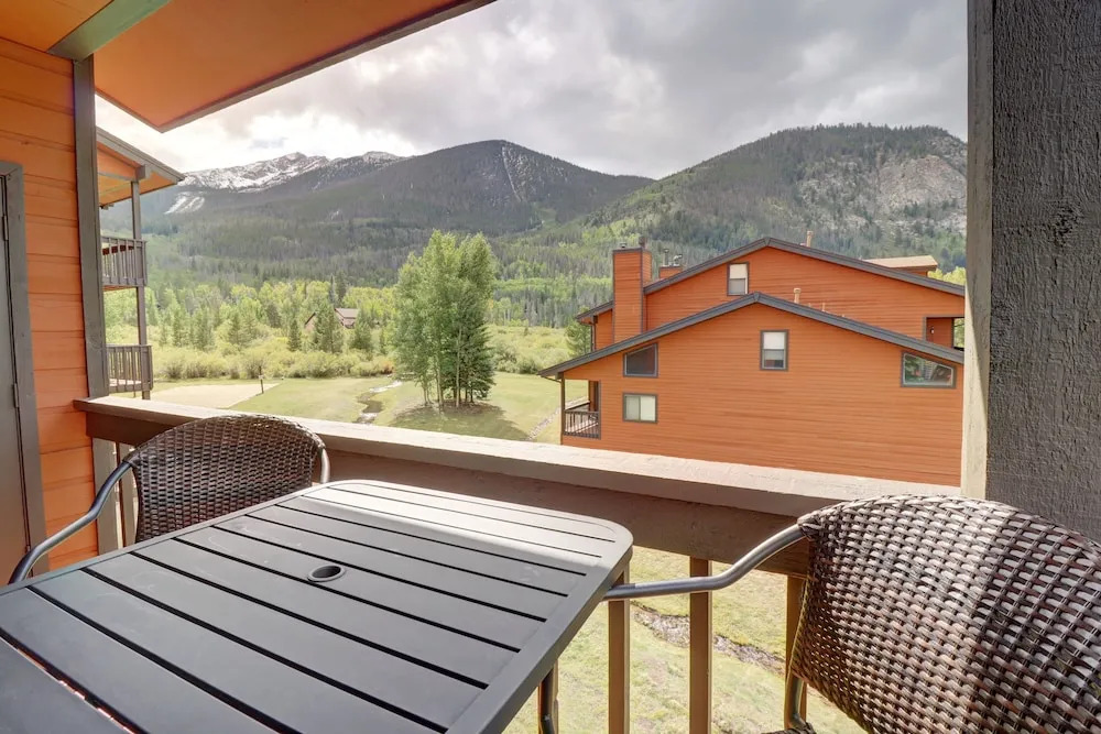 201c Mountain Side 1br 1ba 1 Bedroom Condo by RedAwning