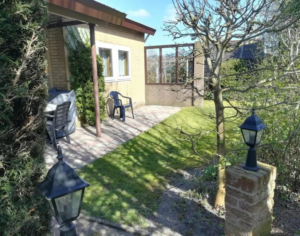 Appealing Bungalow With Large Garden