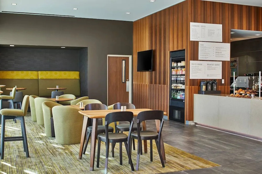 Courtyard by Marriott Baltimore Downtown/McHenry Row