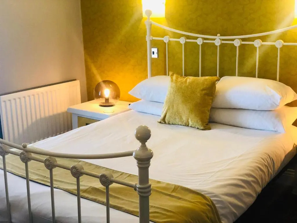 Hardwick Arms Hotel