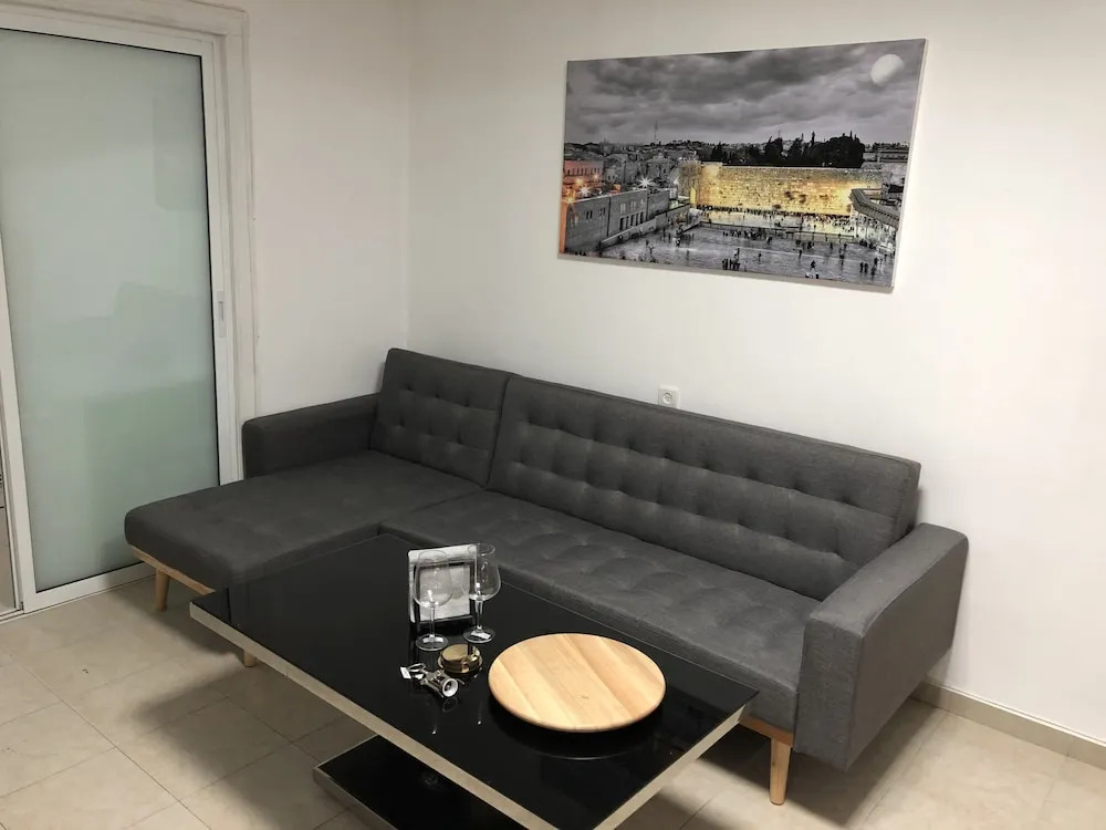 Apartment Halper