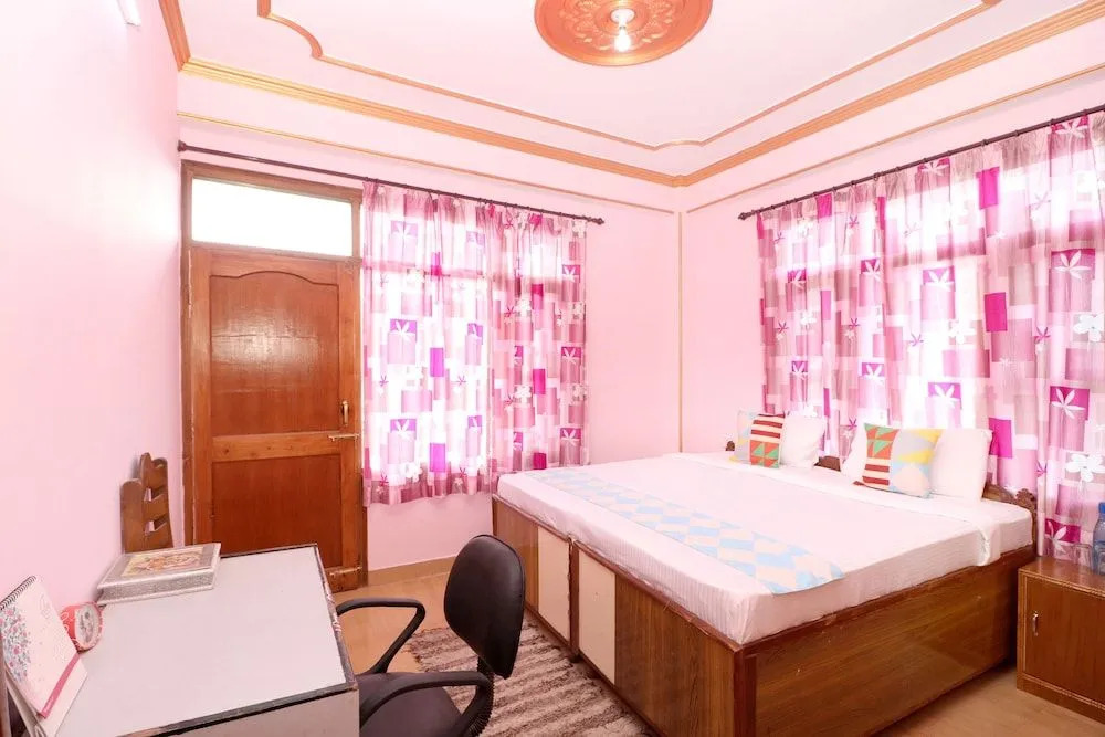 Oyo Home 16757 Comfy 2Bhk