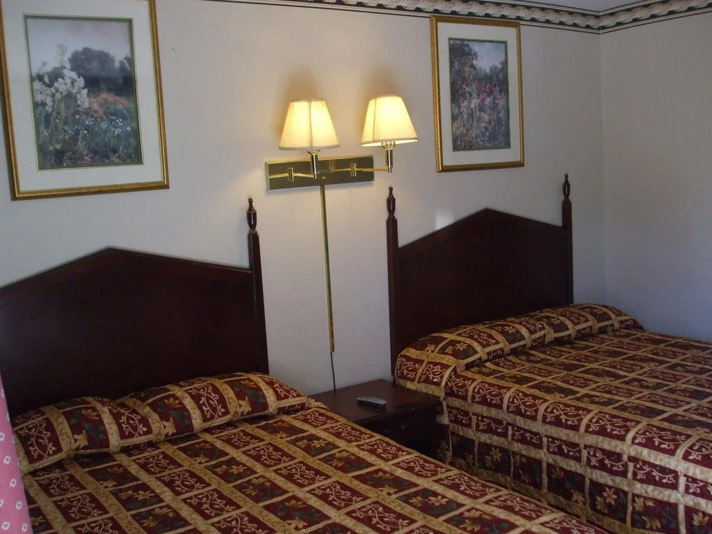 Forest Plaza Motel