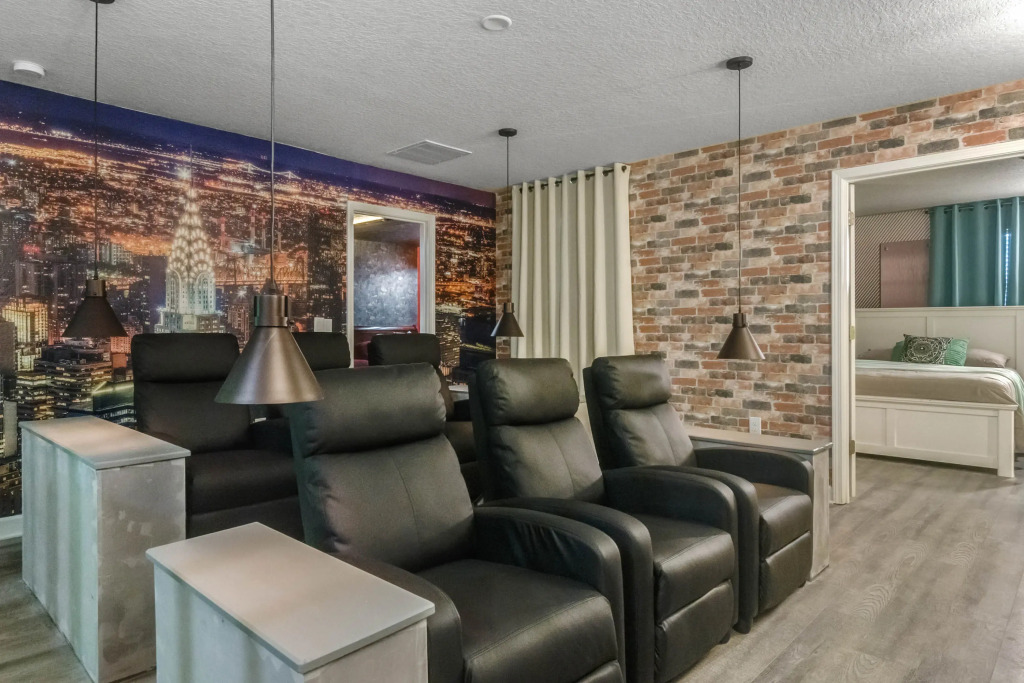 9 Bedrooms 5 Bathrooms Champions Gate 1418Tr