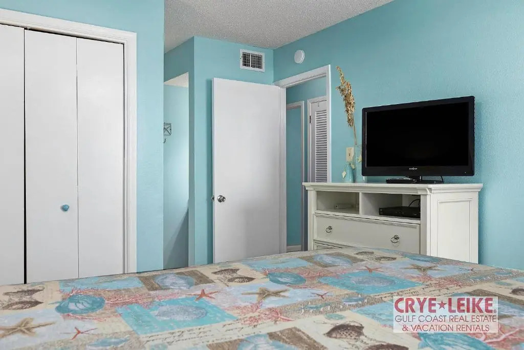Sea Breeze #305 by Southern Vacation Rentals