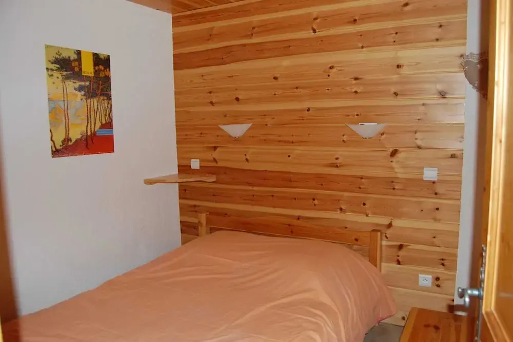 Spacious Holiday Home Near Center of Champagny