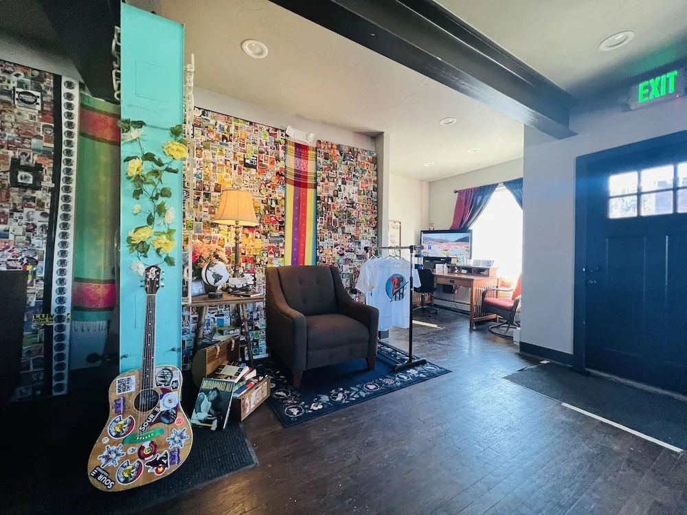 Treeline Hostel
