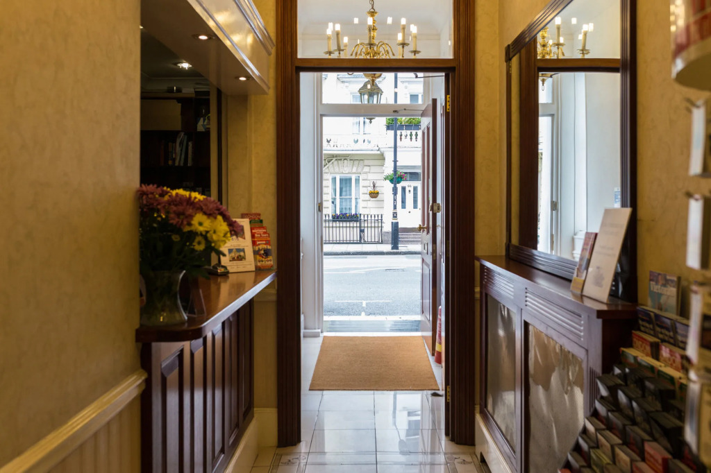 Mornington Victor Hotel London Belgravia