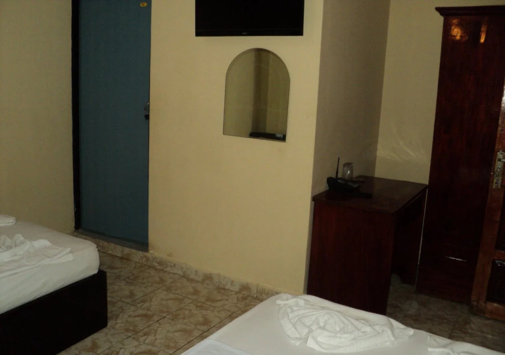 Vista Rooms N Coast Road
