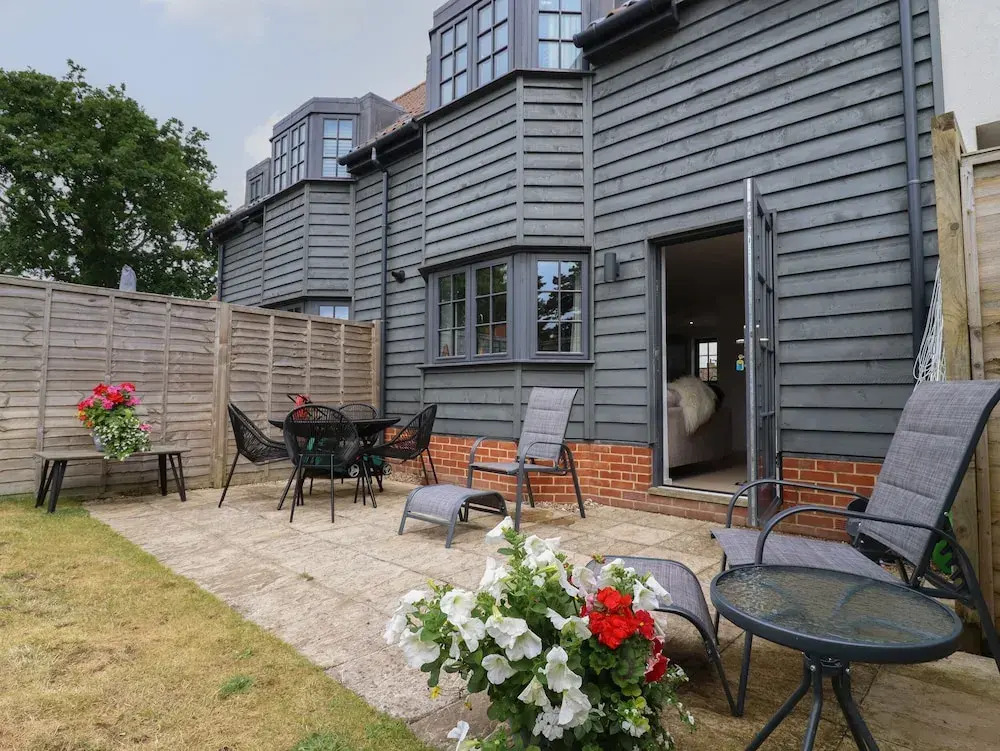 9 Oaks Court