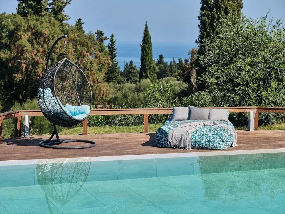 Villa Castelletto heated pool jacuzzi