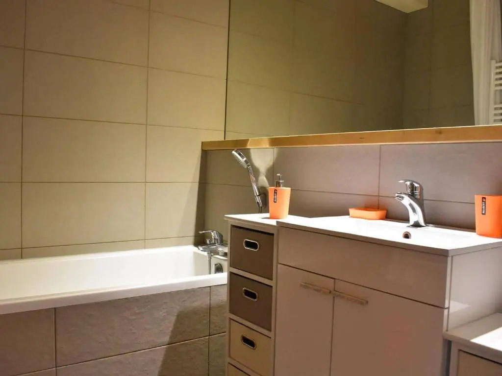 Appartement Méribel, 1 pièce, 4 personnes - FR-1-180-30