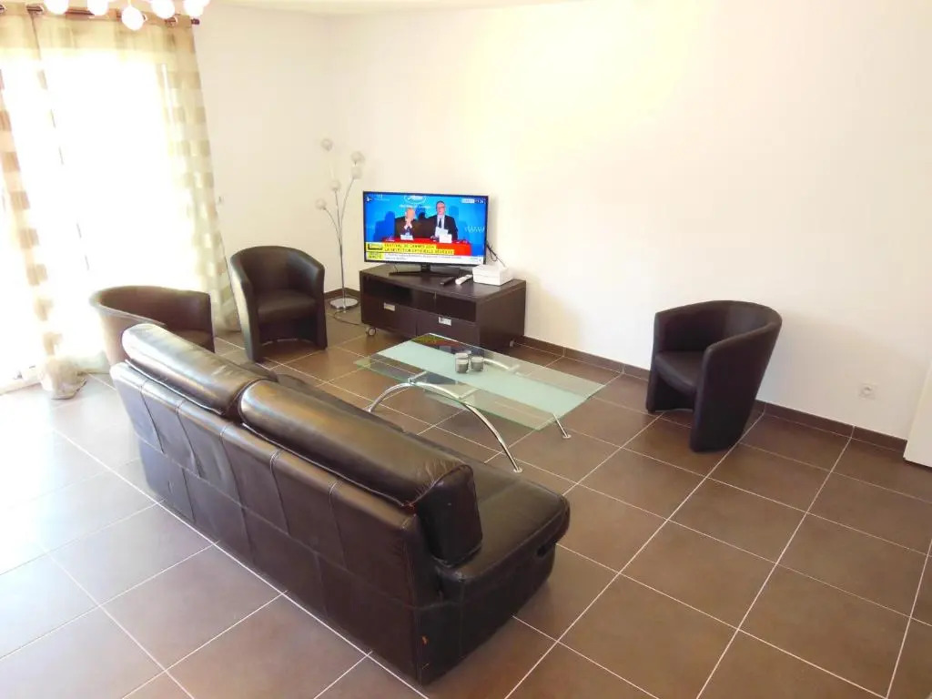 3 Bedrooms, 3 bathrooms central Cannes Lecerf 411