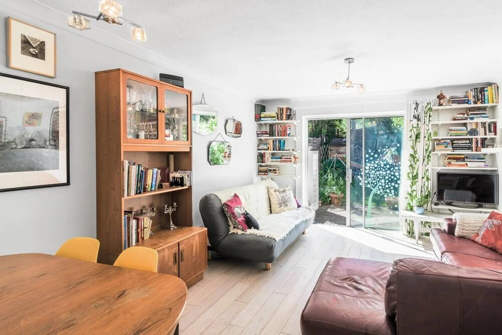 Lovely 2 Bedroom House With Garden