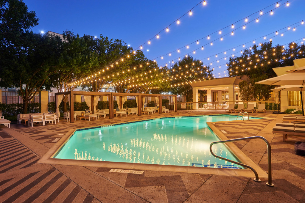 DoubleTree by Hilton Dallas Market Center