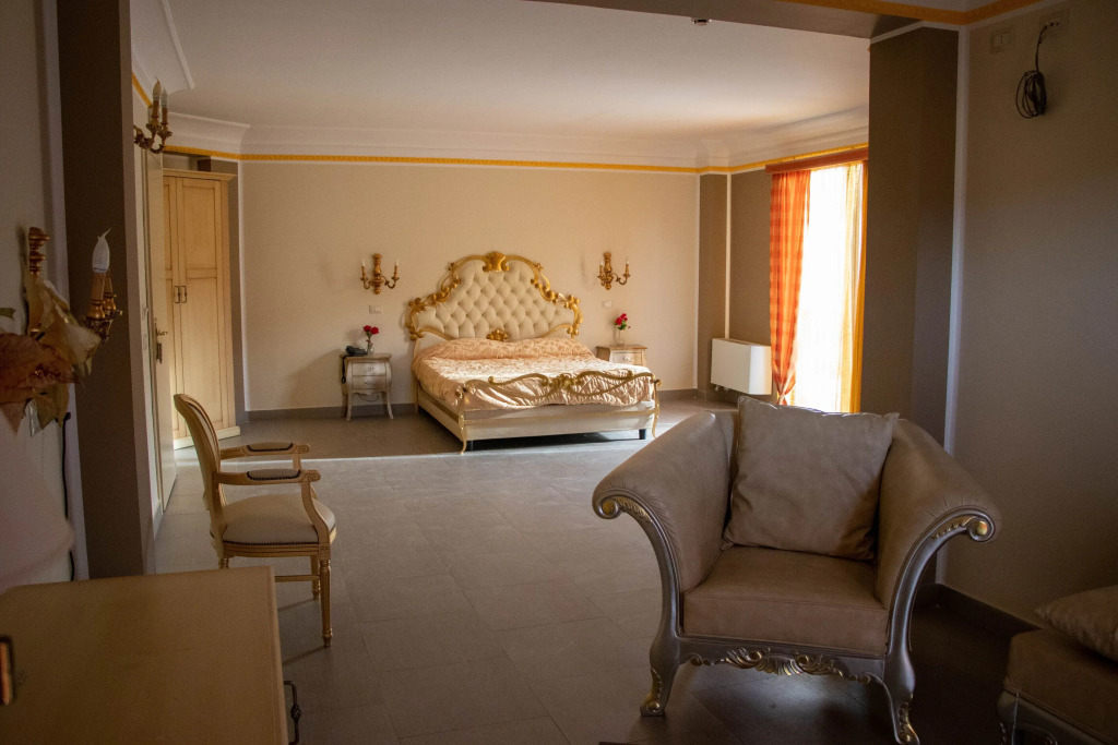 Helios Hotel