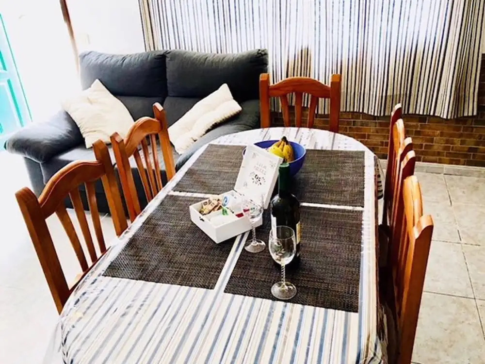 Apartment Oleada With sea Views and Wifi on the Seafront in Caleta de Caballo