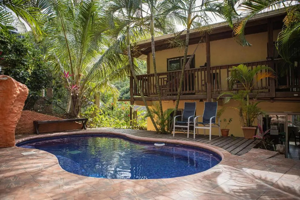 Roatan Backpackers Hostel