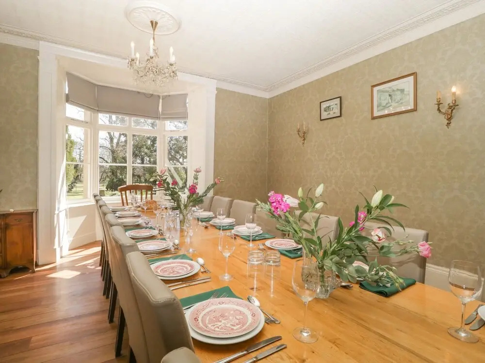 Milton Manor