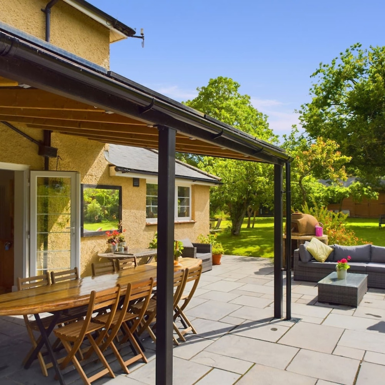 The Timbers Eco-luxe Home With Yoga Cabin