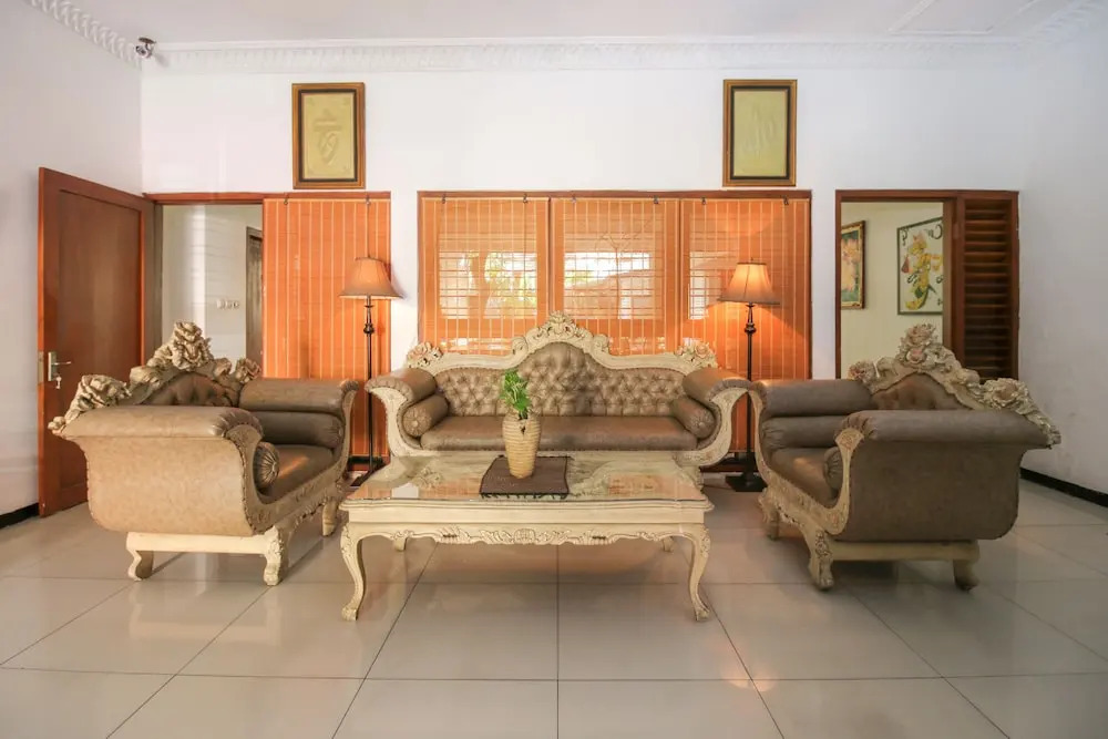 Airy Syariah Pacar Kembang Dharmahusada Satu 23 Surabaya