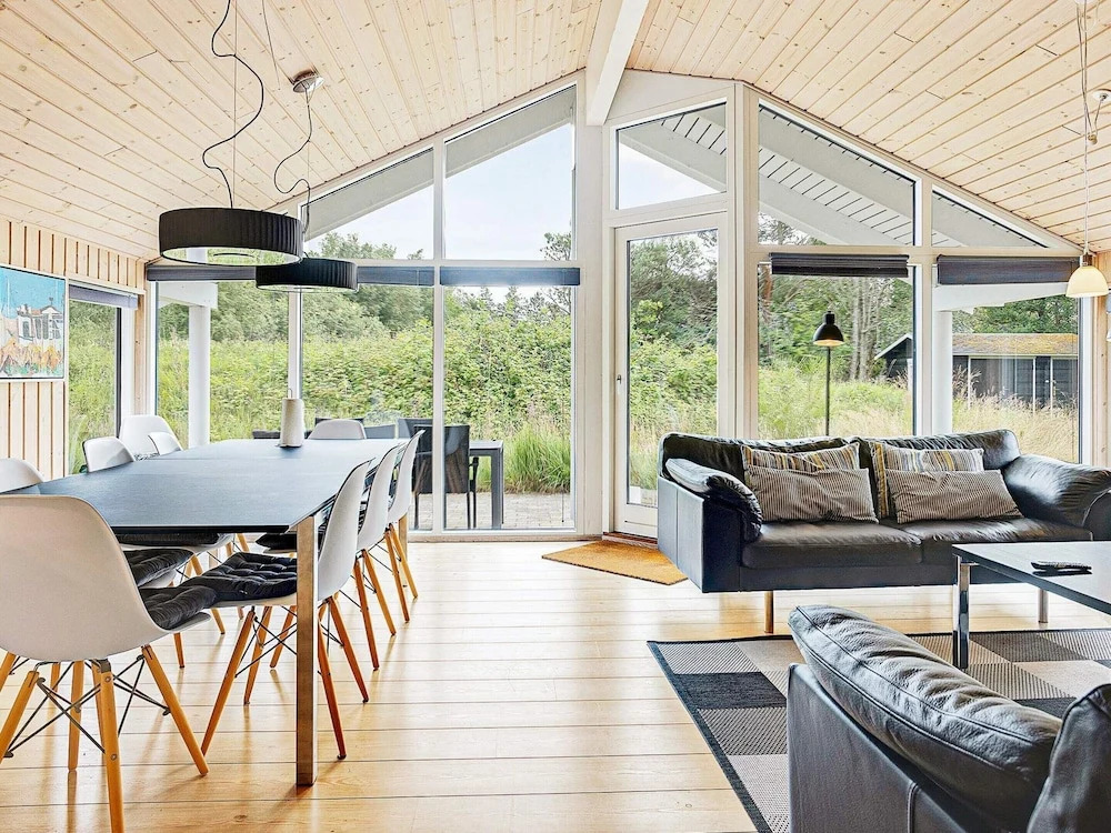 10 person holiday home in Ålbæk-By Traum