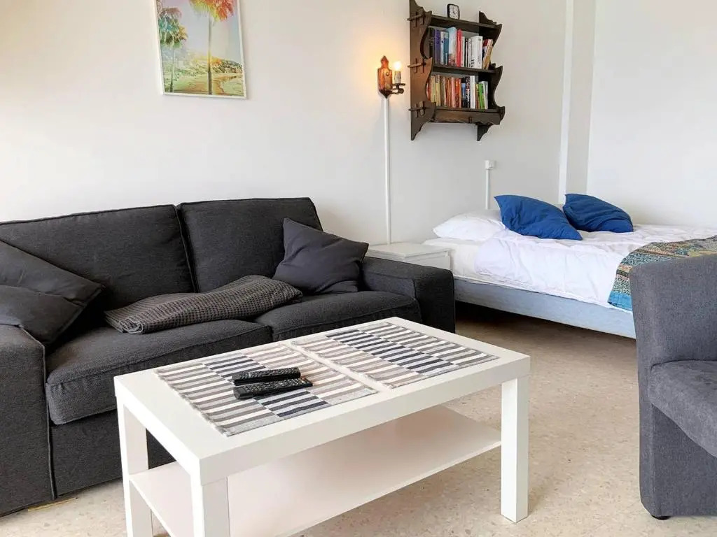 Appartement Le Lavandou, 1 pièce, 2 personnes - FR-1-251-80