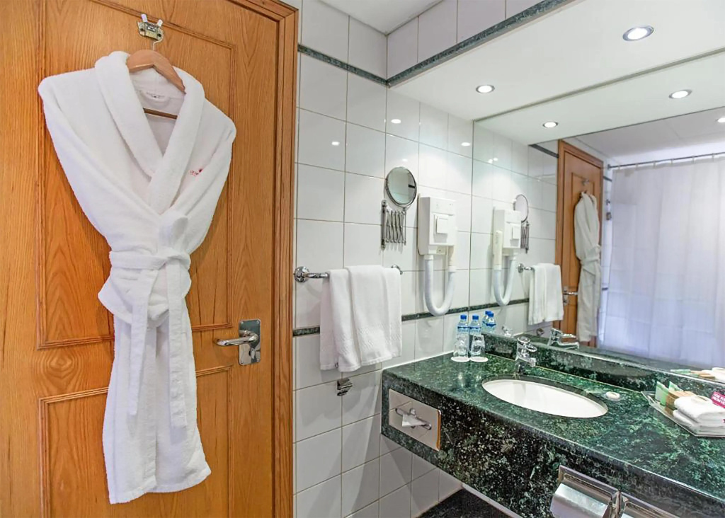 Millennium Plaza Downtown Suites