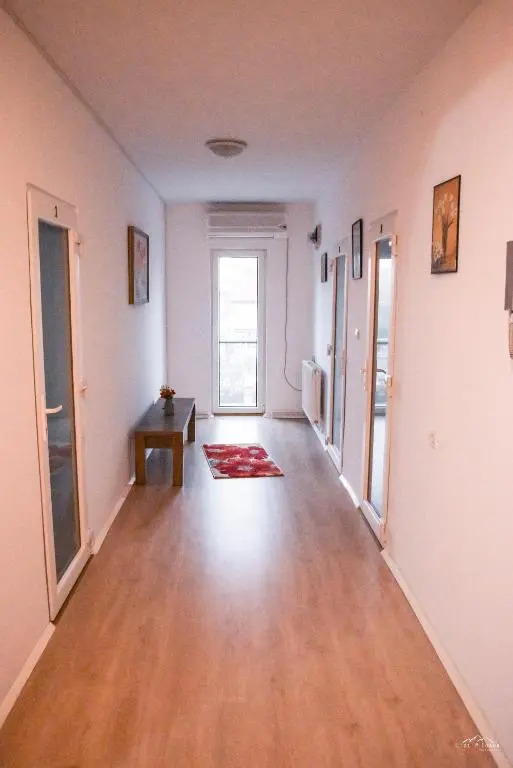 Spacious and cozy 3BD+Terrace Couples Apartment