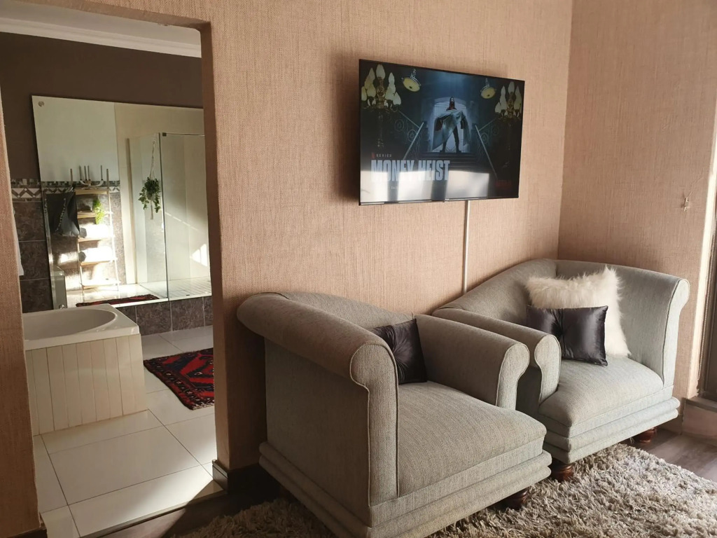 Luxury Boutique Home in Kyalami